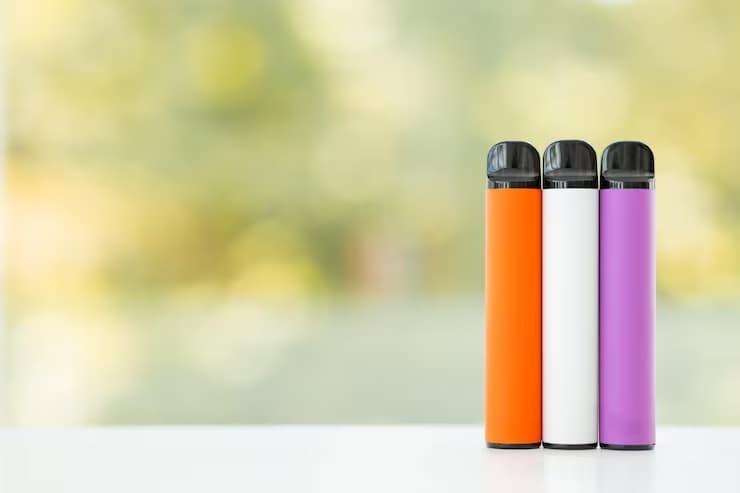 How trực tiếp ngoại hạng anh streaming trends collide with the risks of e-cigarettes and what fans should know