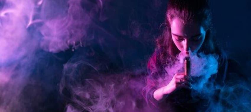 Market impact of uk e-cigarette regulation on papieros elektroniczny sales and consumer guidance for vapers