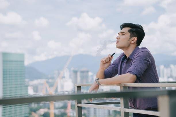 Top electronic cigarette rechargeable models and practical tips to extend e-cigarettes battery life