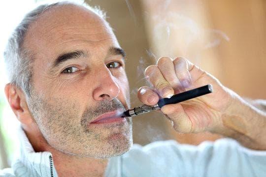 IBVape Shop Troubleshooting Guide When e cigarette charger green light Flickers or Device Fails to Charge
